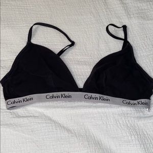 Calvin Klein sports bra size medium